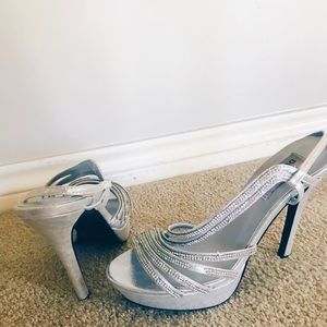 Dyeables sparkling heels!!